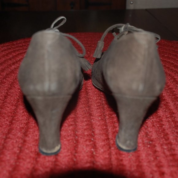 Very Vintage Laura Ashley Suede Shoes - Picture 4 of 4